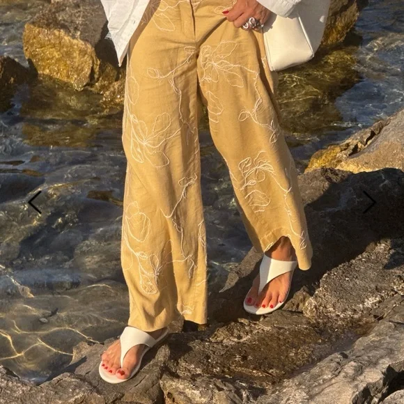 Kittle Sandal by Dolce Vita - Picture 1 of 11